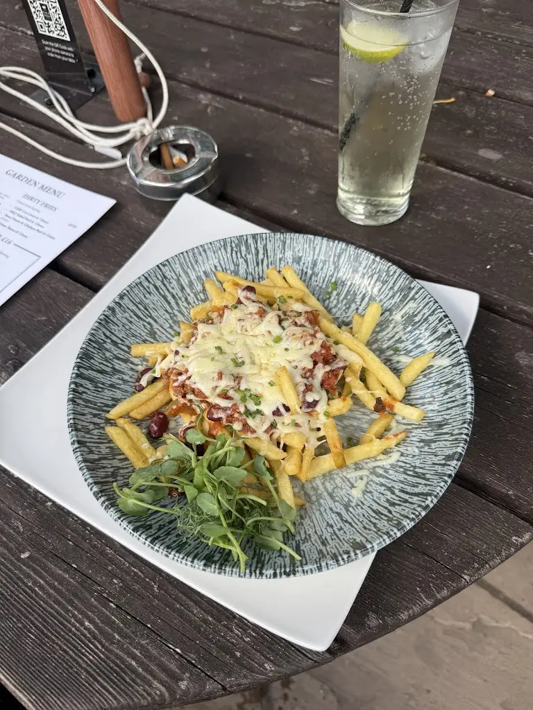 Steven Crook_The Black Swan_Partington_review