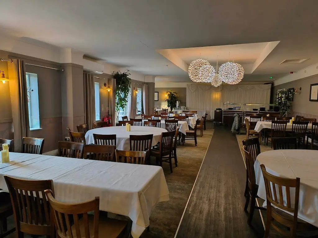 The Black Horse_Baston_slider_image_1