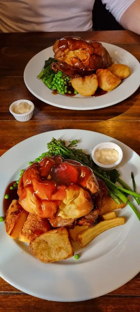 Rebecca L Kitchen_The Partridge_Partridge Green_review