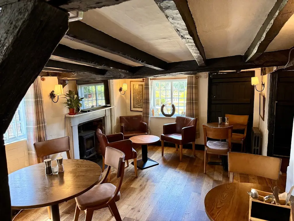 The George & Dragon_Partridge Green_slider_image_1