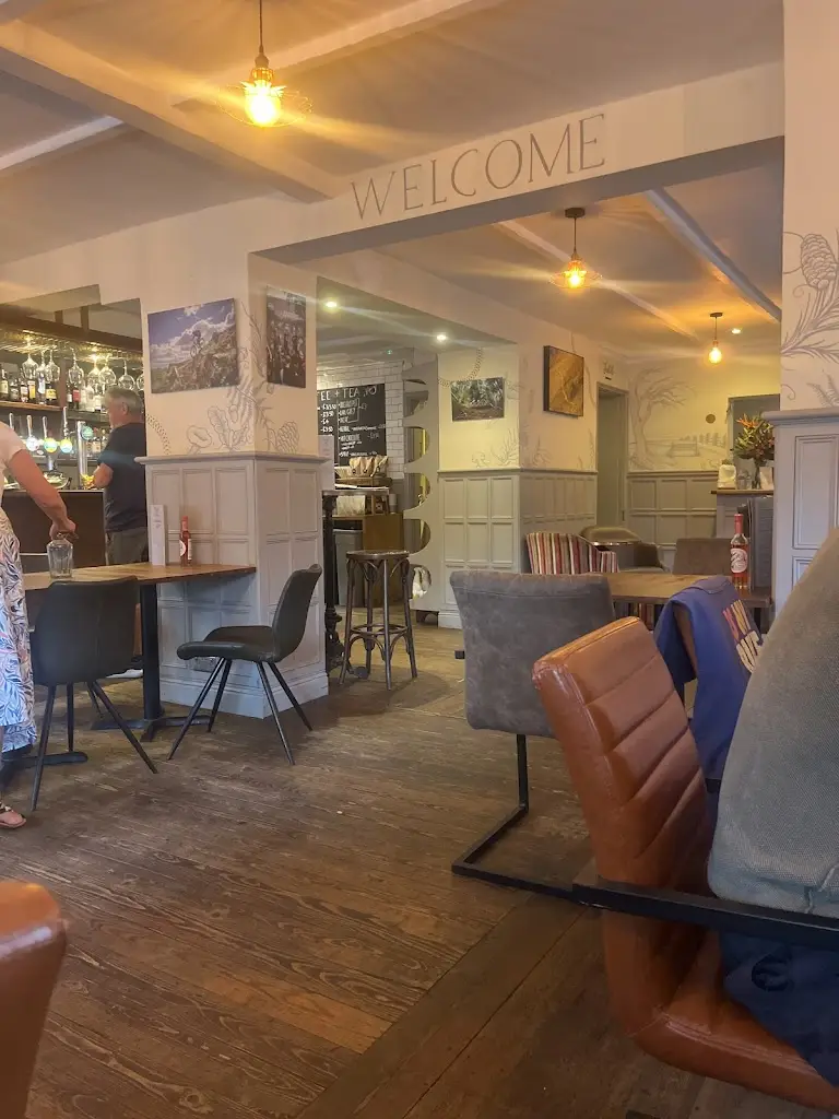 Peggy Greenan_Hurtwood Inn Pub and Restaurant_Peaslake_review