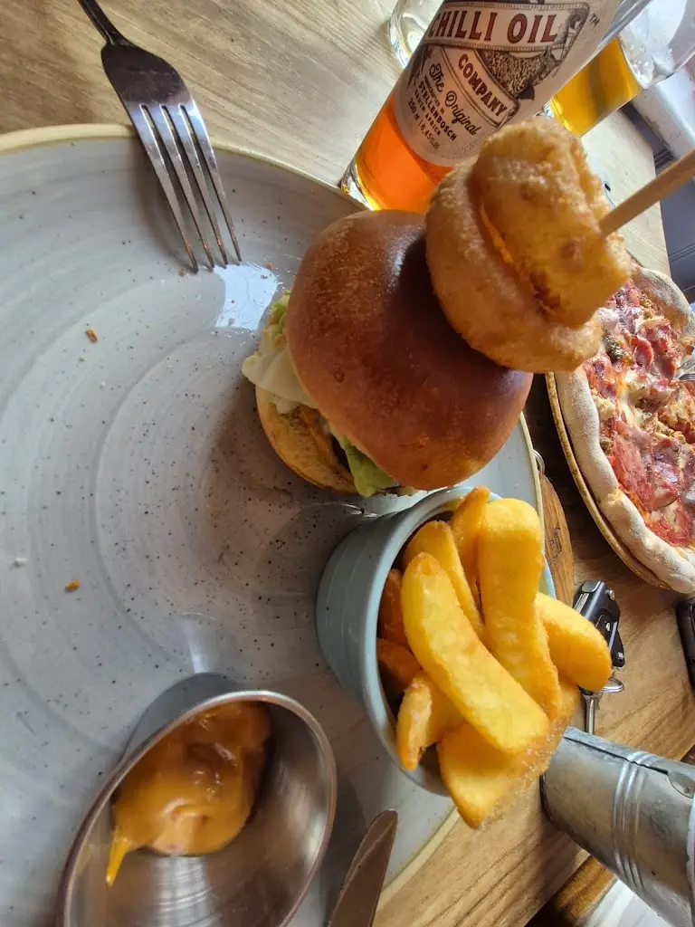 Graham Smith_Hurtwood Hotel Bed & Breakfast_Peaslake_review