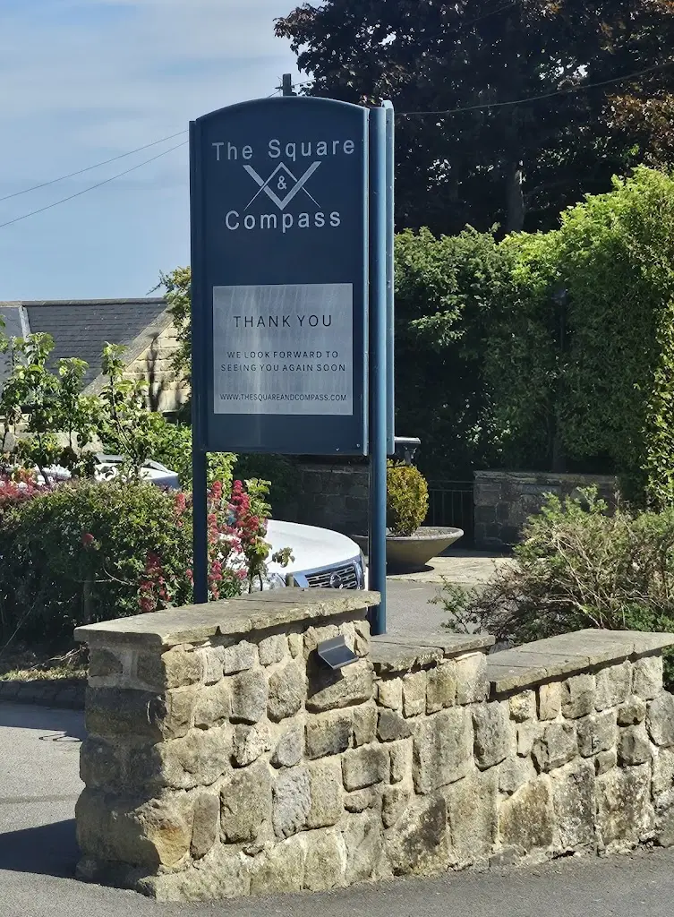 Steve Ralph_The Square & Compass_Pannal_review