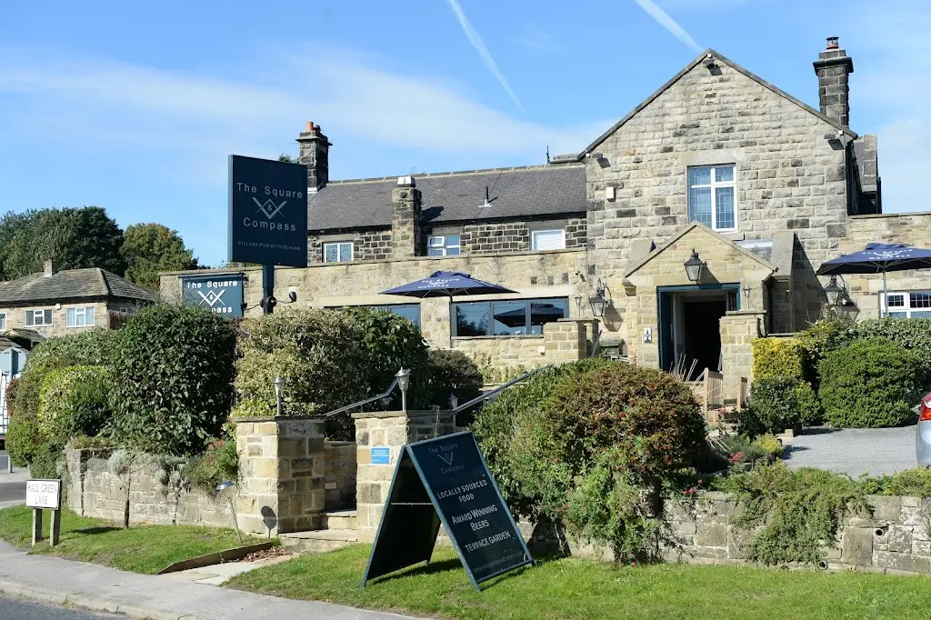 The Square & Compass_Pannal_slider_image_3