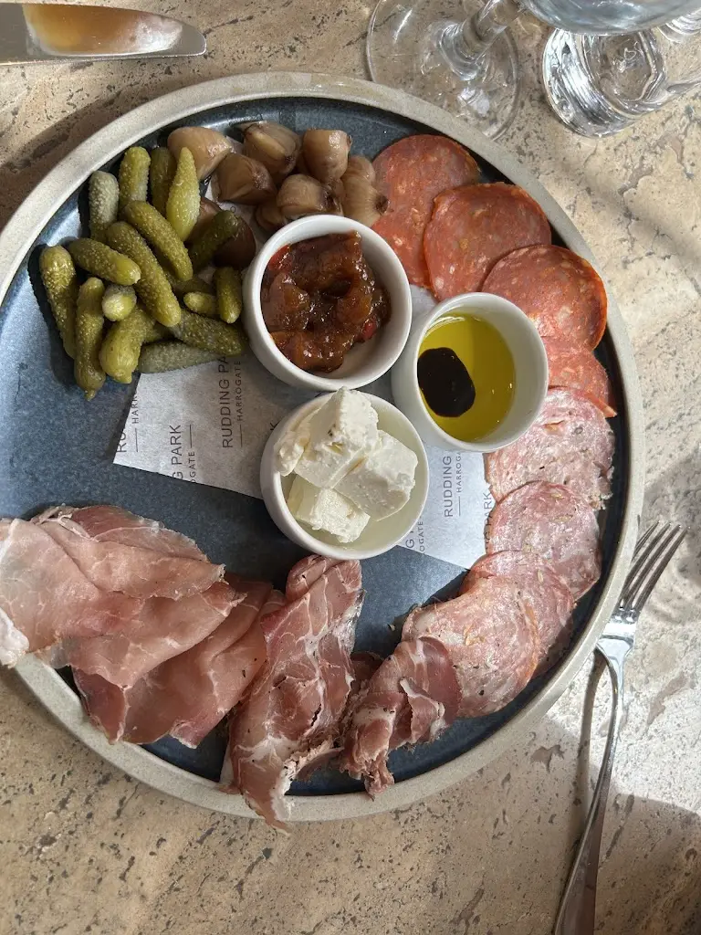 Les Patrick_Rudding Park_Pannal_review