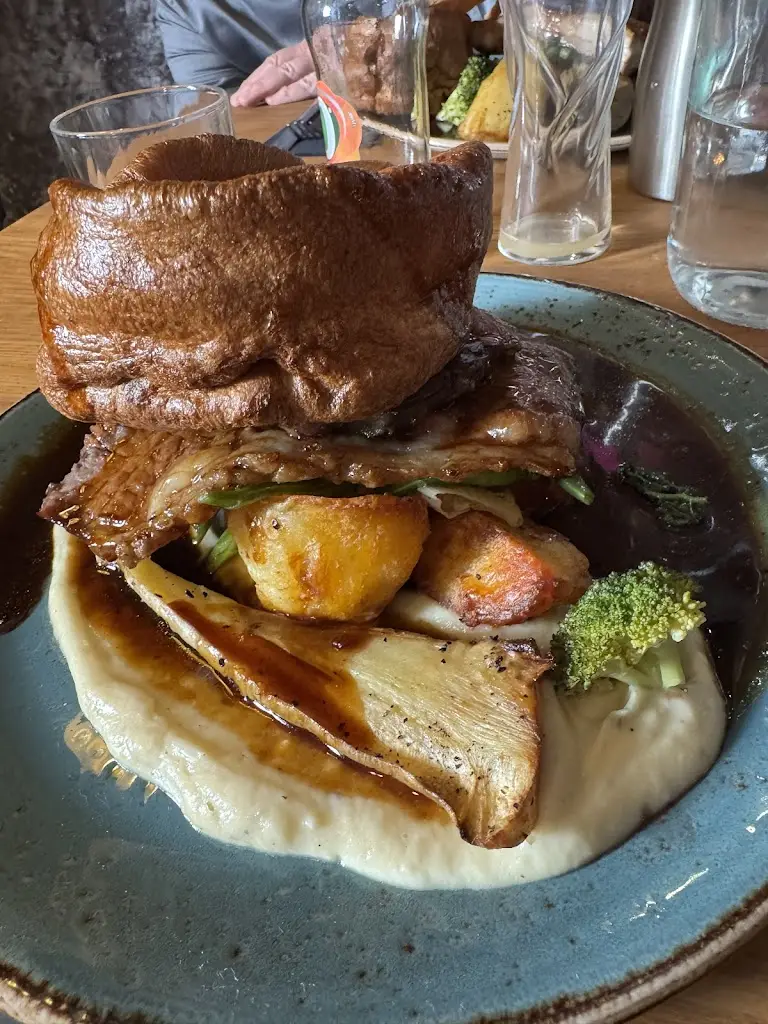 Katie McPhilimey_The Littleton Arms_Penkridge_review