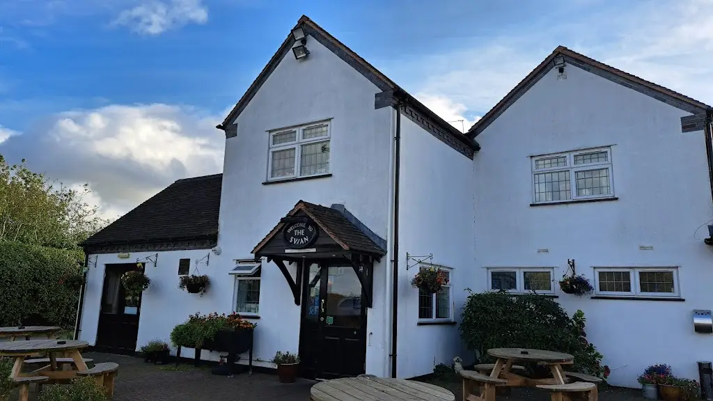 Mel Angier_The Swan at Whiston_Penkridge_review