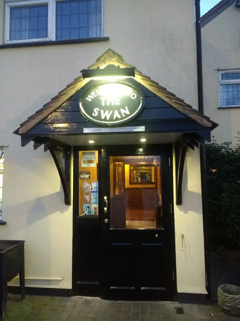 The Swan at Whiston_Penkridge_slider_image_1