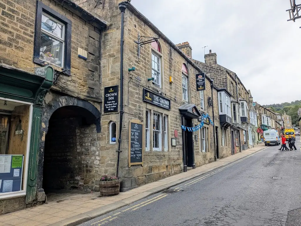 Louise Prideaux_The Crown Inn_Pateley Bridge_recensione