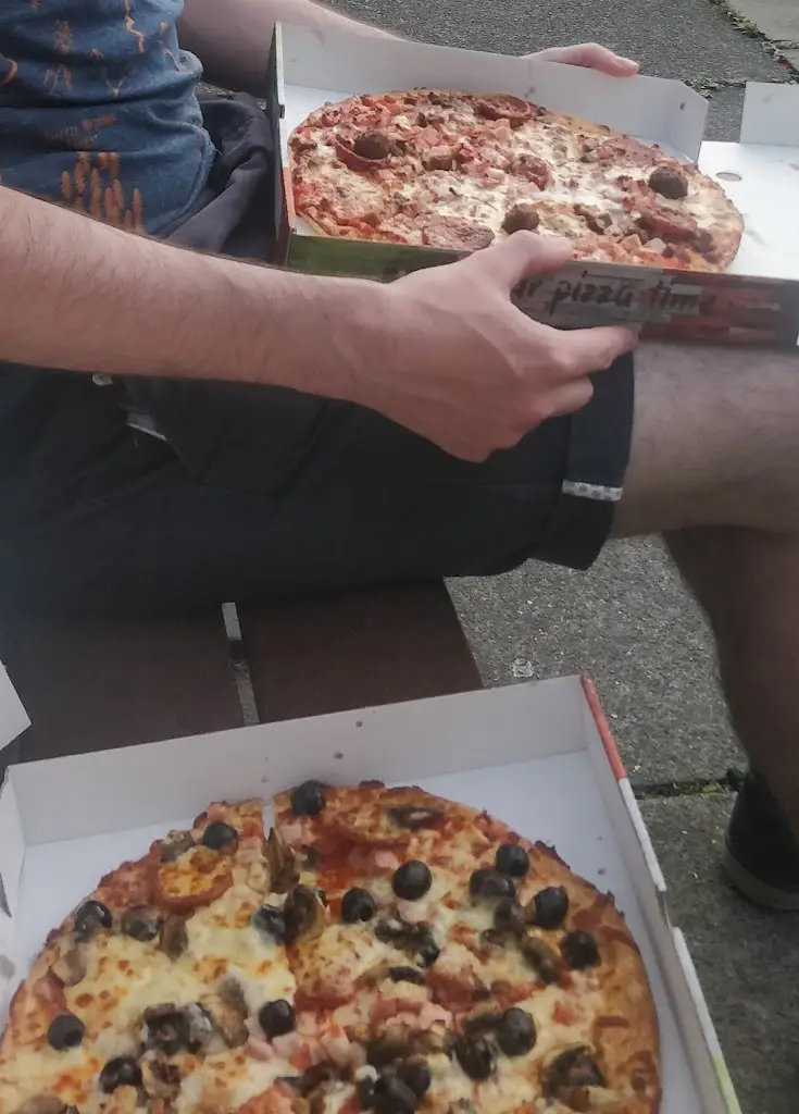 Kari Cooper_Pateley Pizza_Pateley Bridge_review