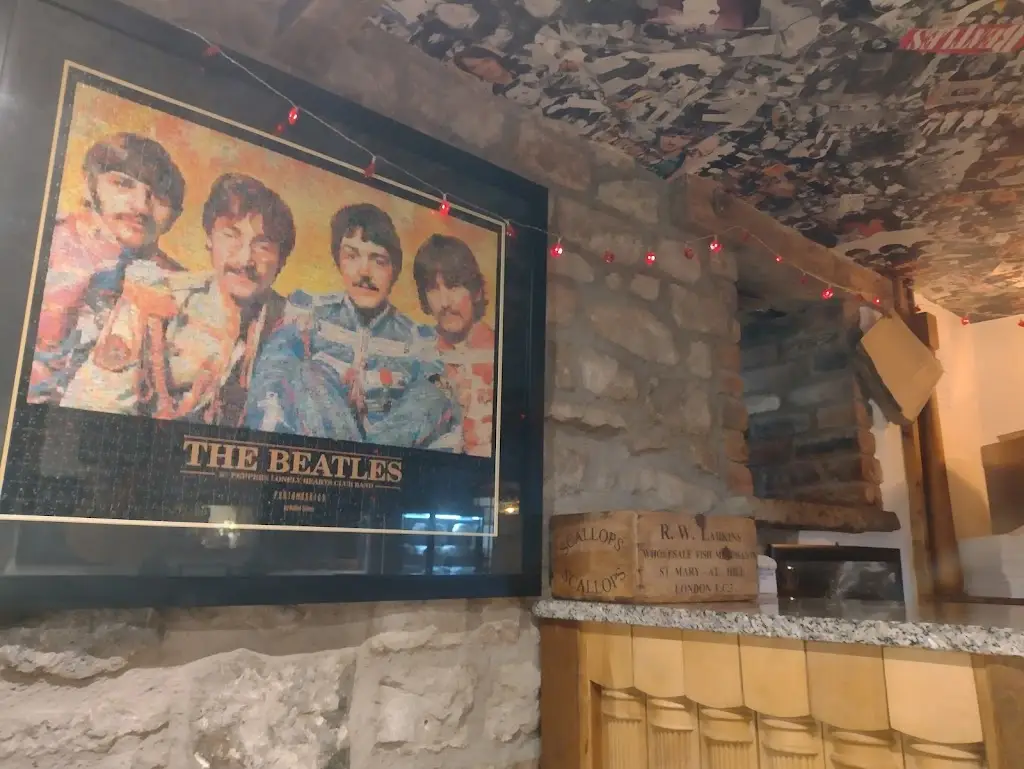 Debbie Jay_Mcculloughs Irish bar_Barnoldswick_review