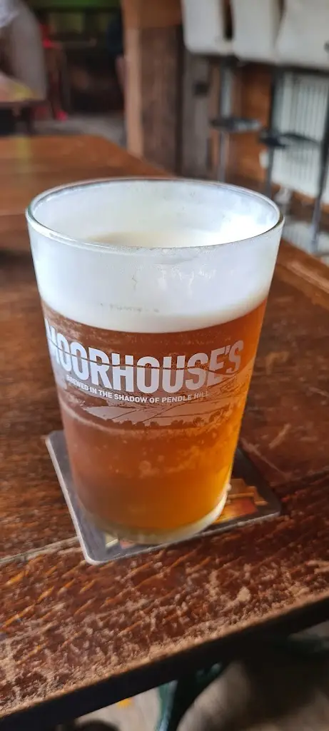 Rob Charlton_Mcculloughs Irish bar_Barnoldswick_review