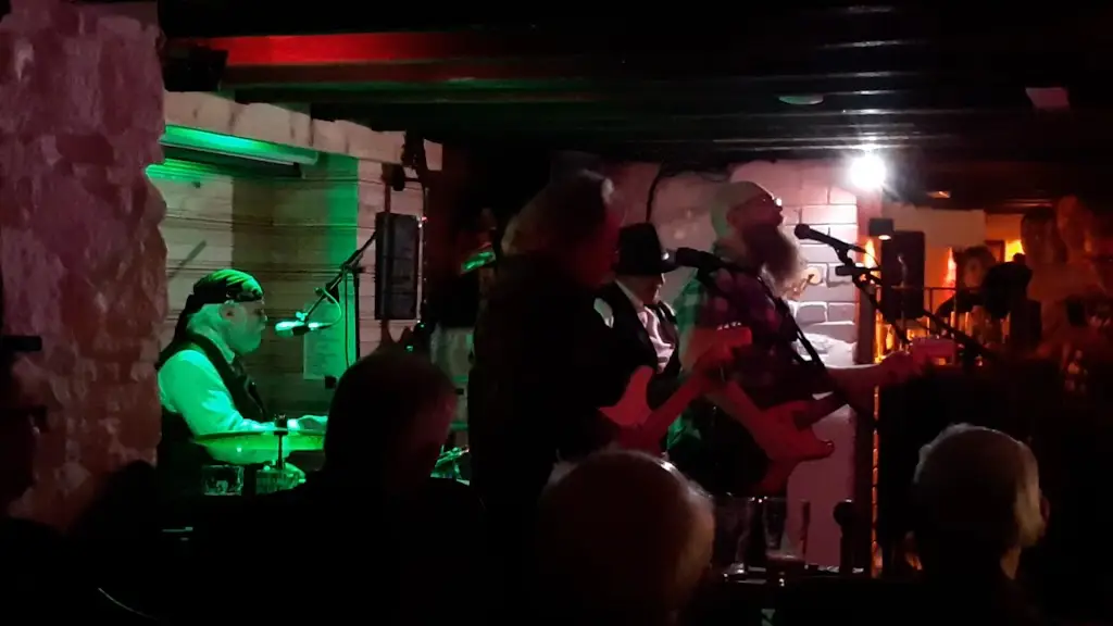 Mcculloughs Irish bar_Barnoldswick_slider_image_2