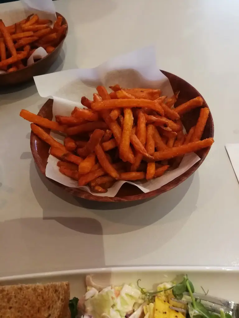 WaiTak Chao_Generations Cafe Bar_Penistone_review