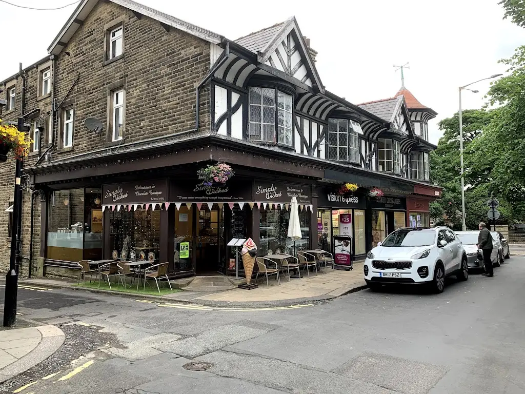 Peter Williams_Simply Wicked_Barnoldswick_review