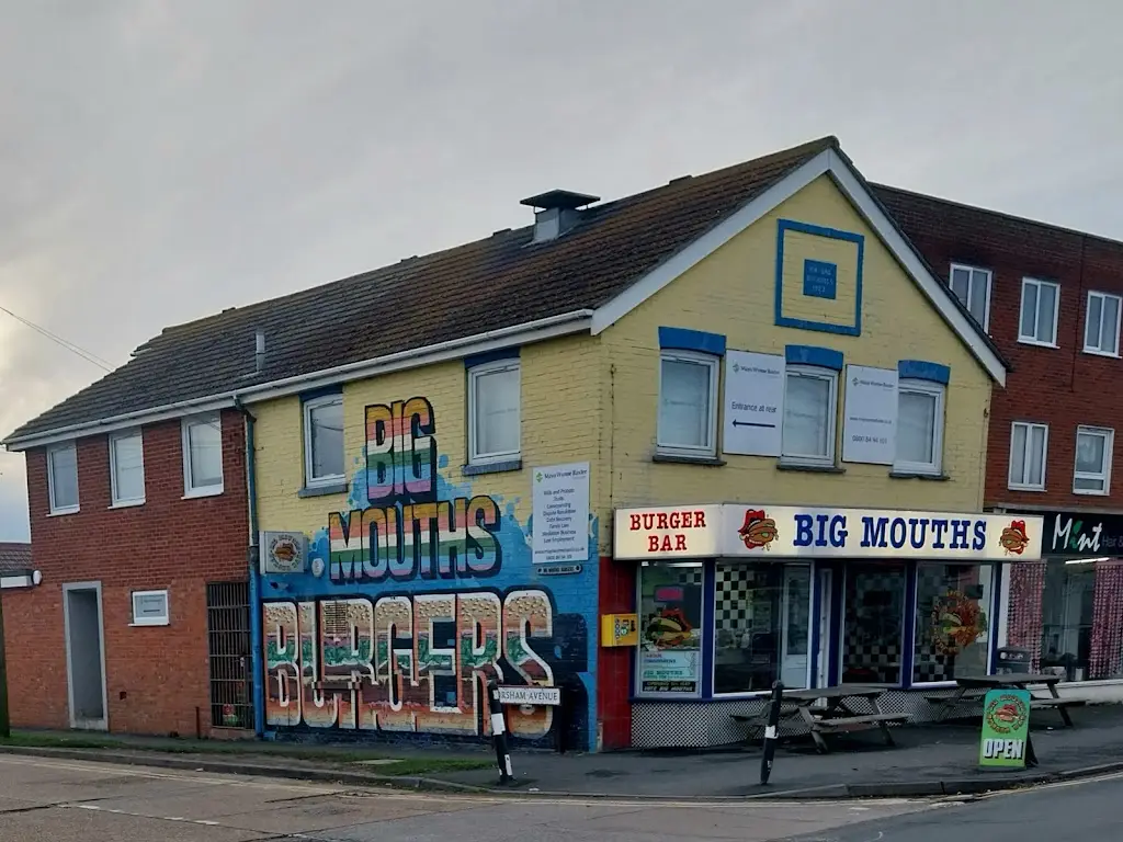 Big Mouth Burger Bar Restaurant in Peacehaven