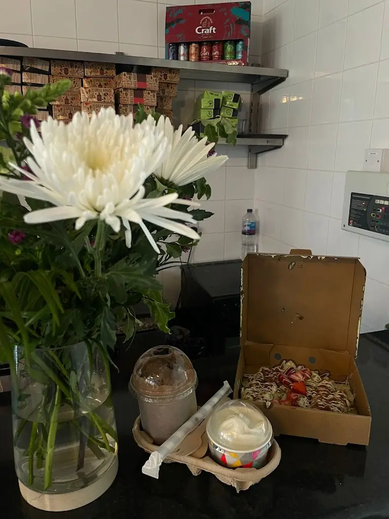 Nausika Dragvna_Sundae Central_Peacehaven_review