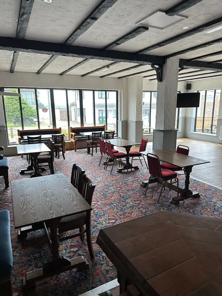 The Good Companion_Peacehaven_slider_image_2