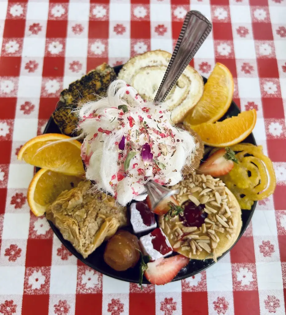 R H_Persepolis_Peckham_review