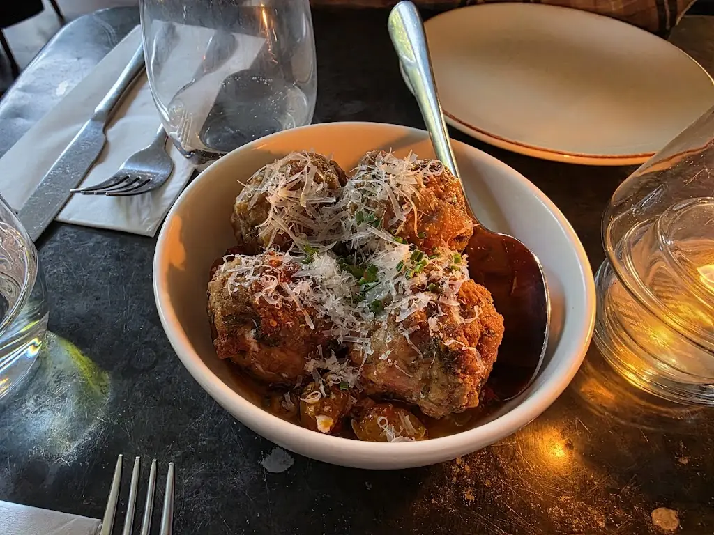 Darian Thomson_Peckham Bazaar_Peckham_review