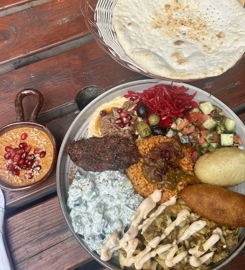 Lucie R_Hanar_Peckham_review