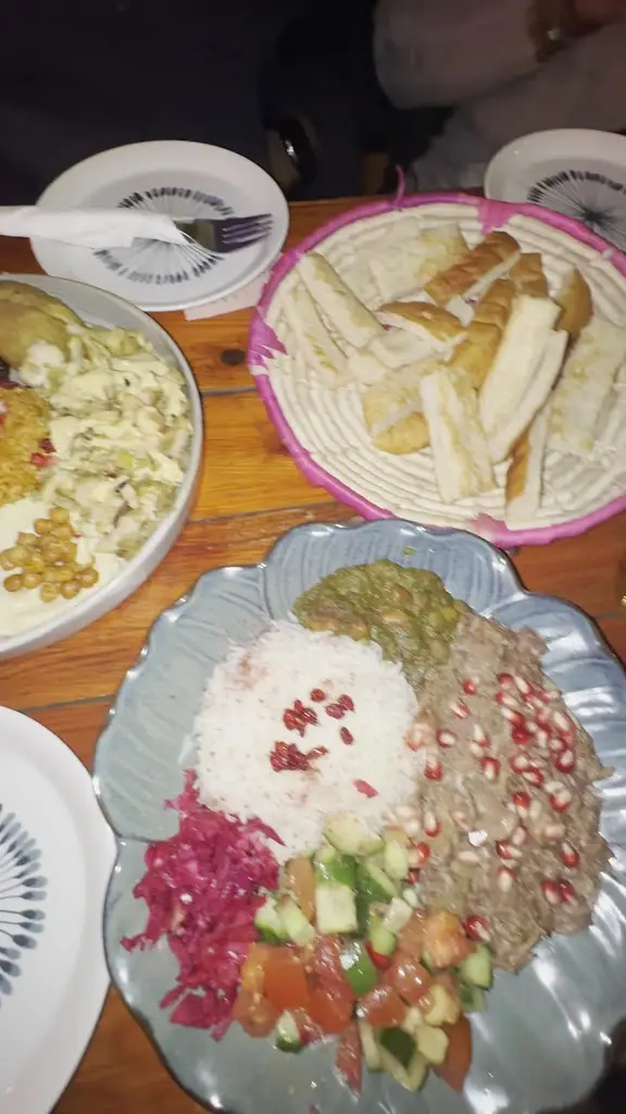 Dami_Hanar_Peckham_review