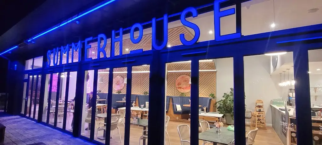 Summer House_Perranporth_slider_image_3