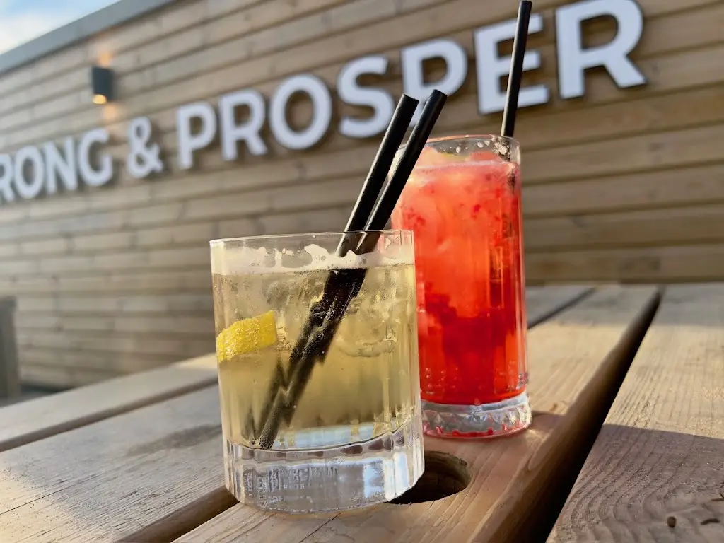 TS Ivanovaite_The Watering Hole_Perranporth_review