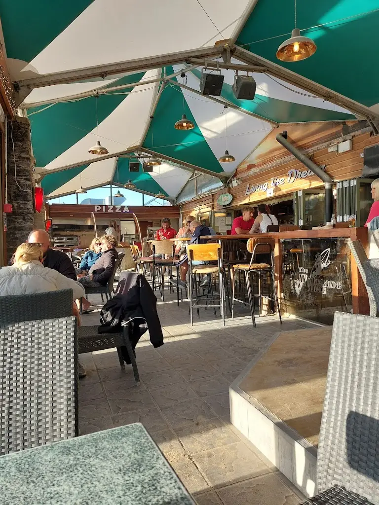 The Watering Hole_Perranporth_slider_image_3