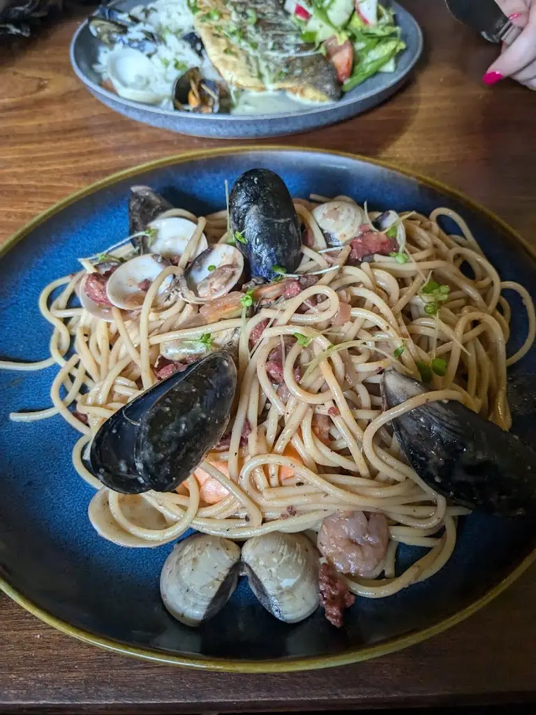 Menu_Massilia Bay_Pevensey_image_6