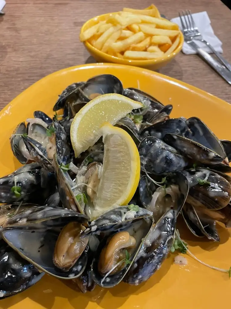 Menu_Massilia Bay_Pevensey_image_7