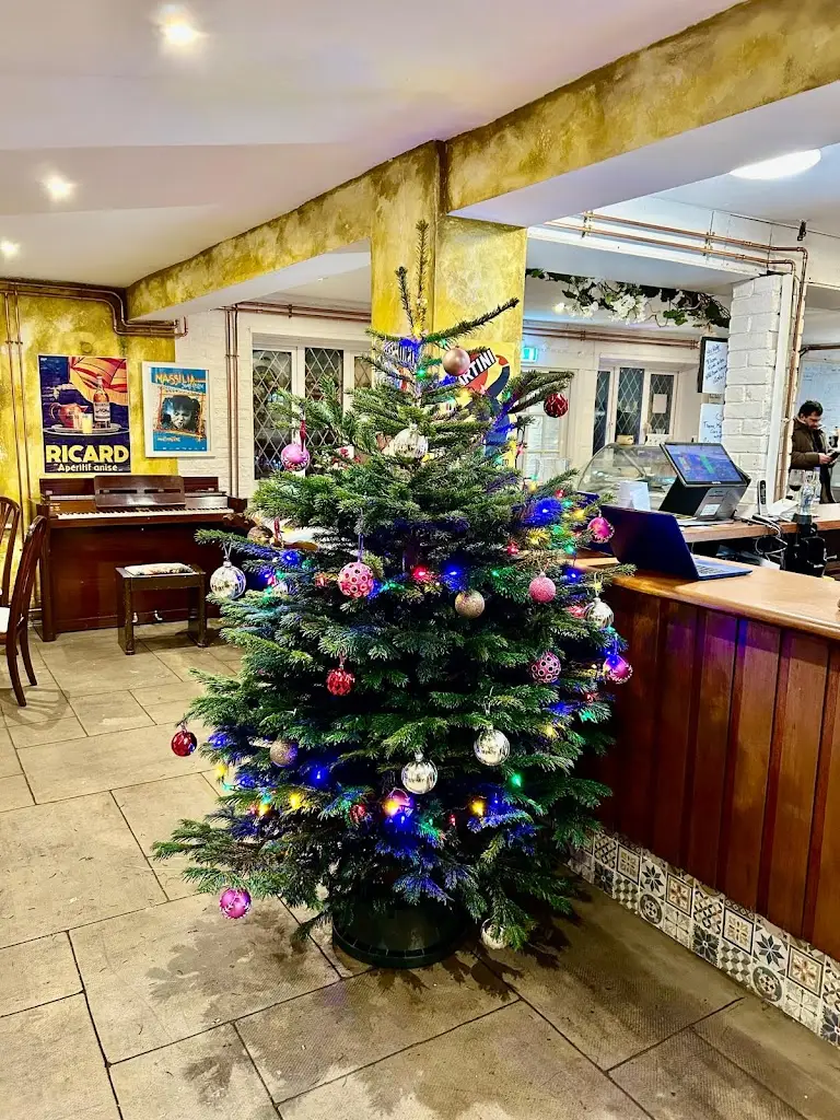 Massilia Bay_Pevensey_slider_image_3