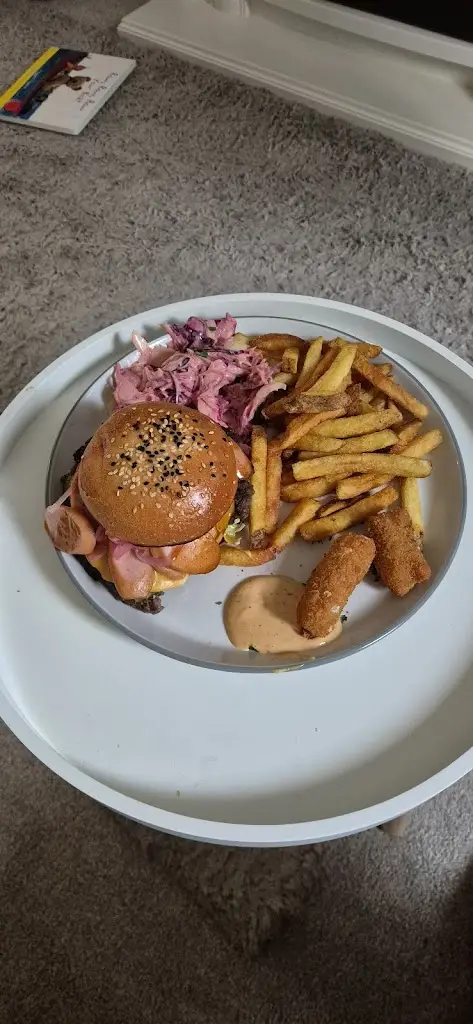 Alastair Boyle_Roly Poly Eats - Pershore_Pershore_review