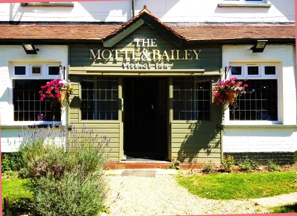 The Motte & Bailey restaurant in Pirton
