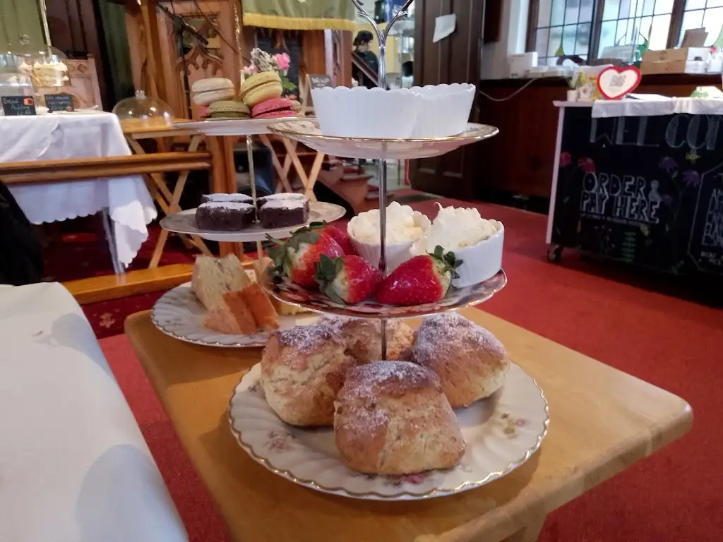 Janet Gibbons_Pirton Chapel Tearoom_Pirton_review