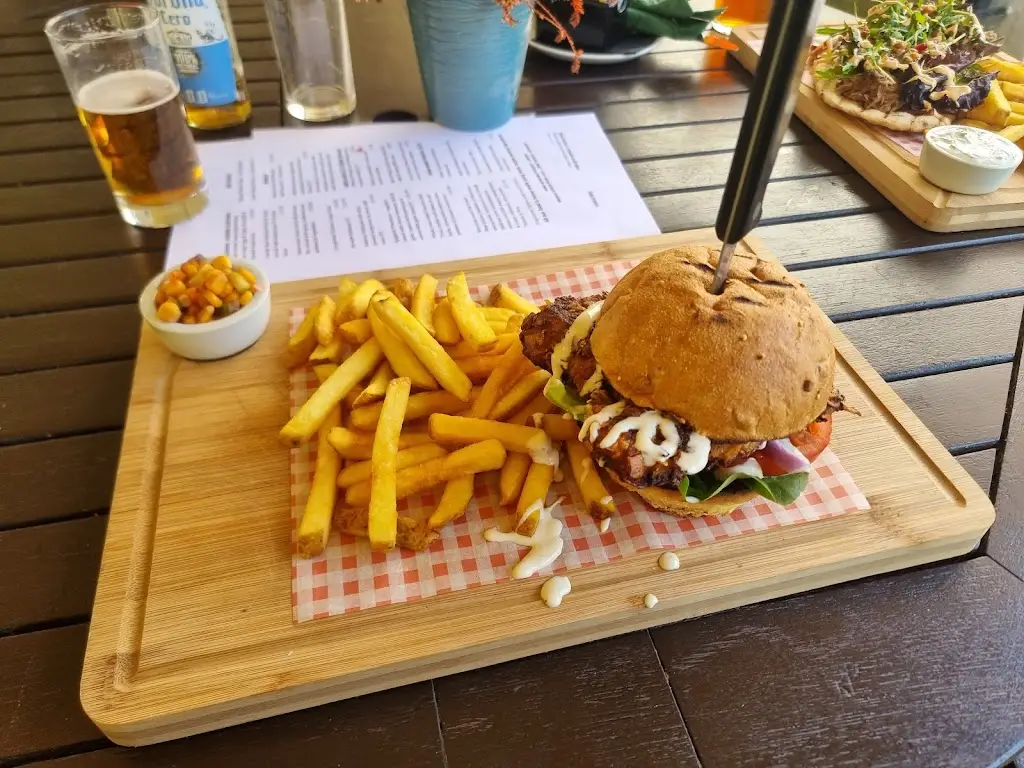 The Cricketers_Petworth_slider_image_2