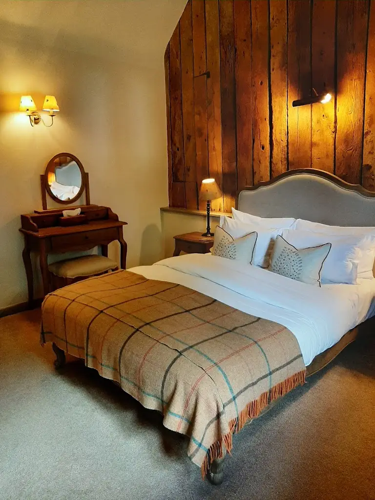 The Halfway Bridge Inn_Petworth_slider_image_2