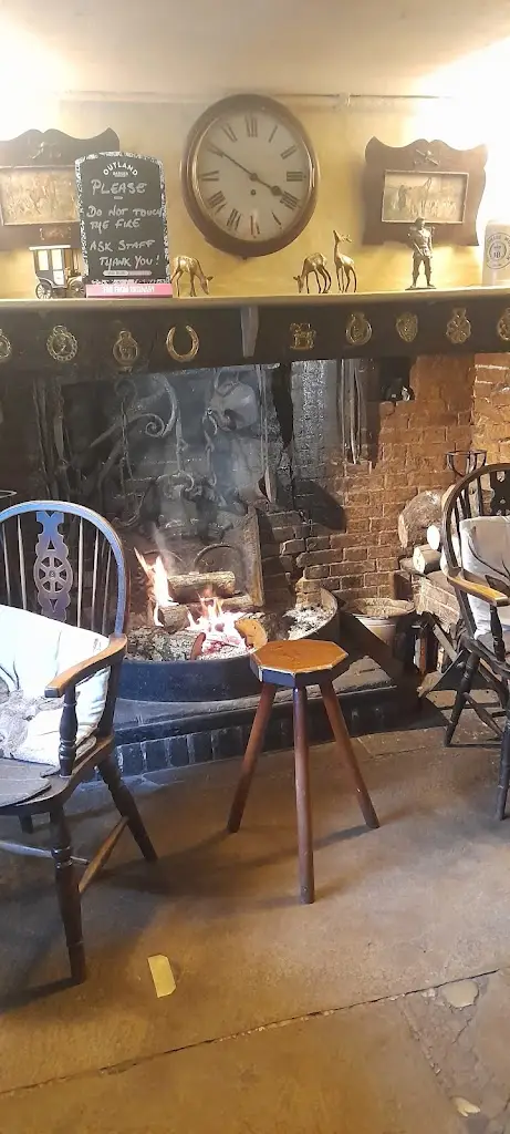 Sue Gidney_The Stag Inn_Petworth_review