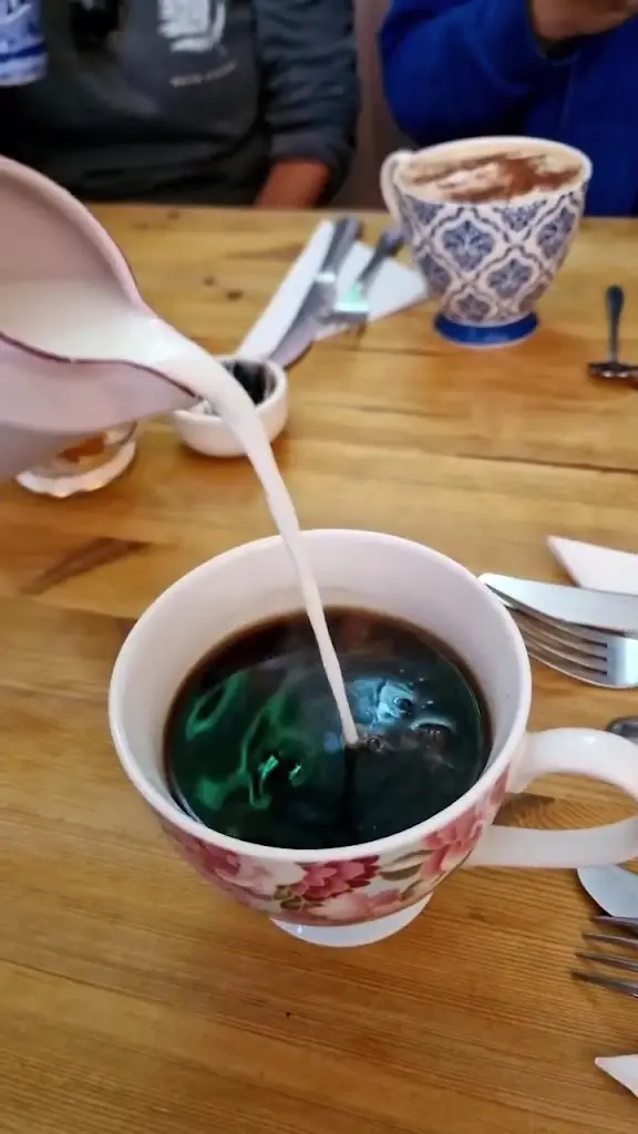 Tiffins of Petworth_Petworth_slider_image_2