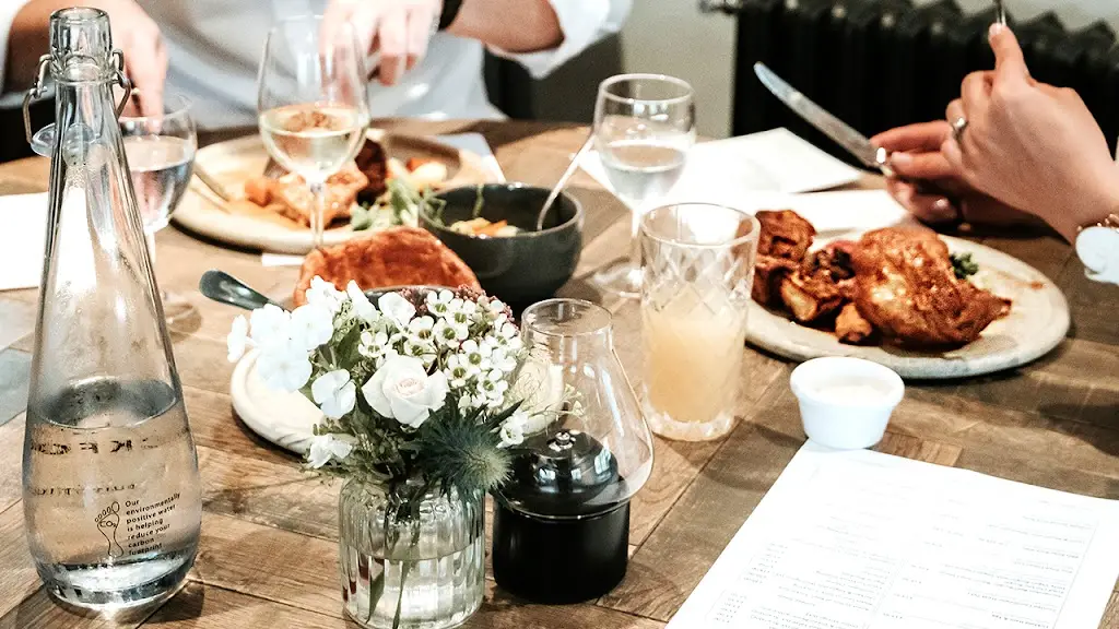 Three Horseshoes_Petworth_slider_image_3