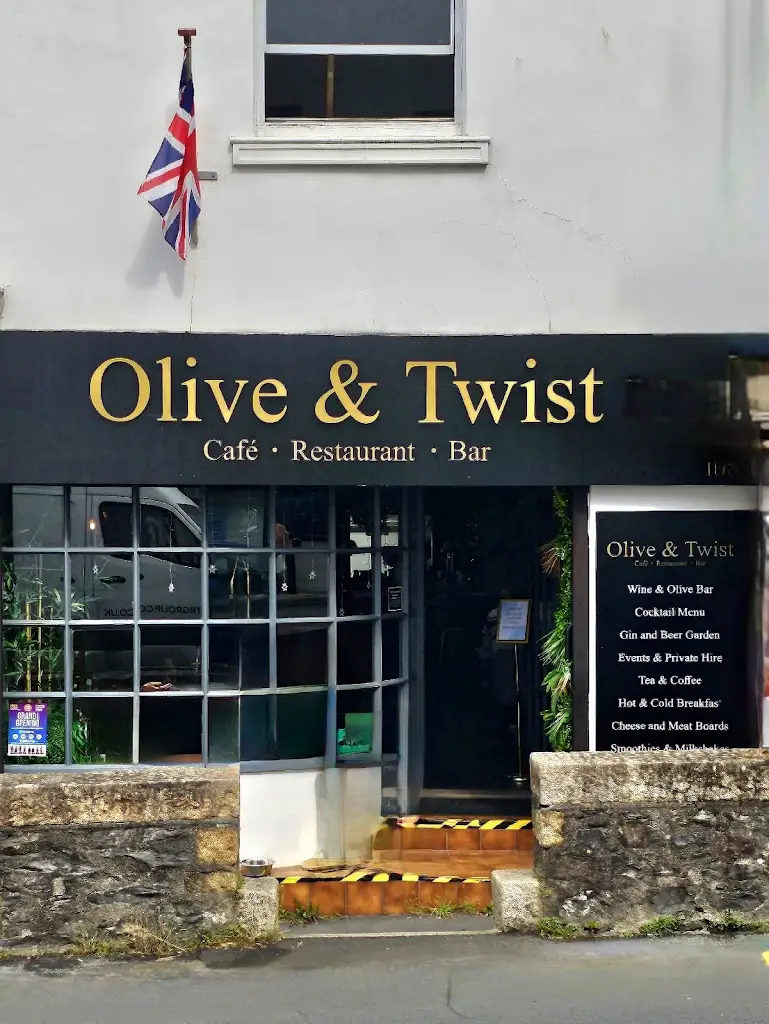 Paul Bennett_Olive & Twist - Plympton_Plympton_review