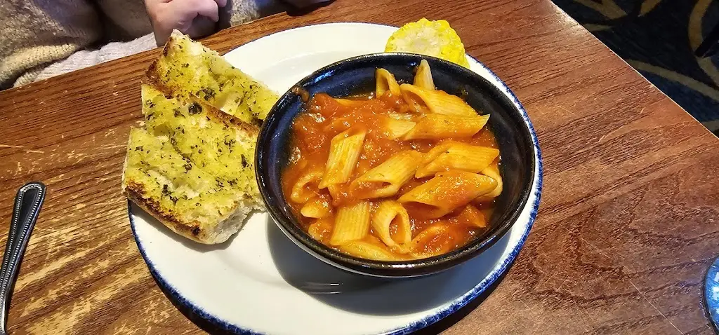 GARETH DUGGAN_The Chaddlewood_Plympton_review