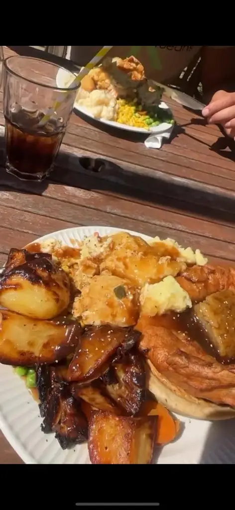 Alicia Hutchinson_Holly Blue_Pevensey Bay_review