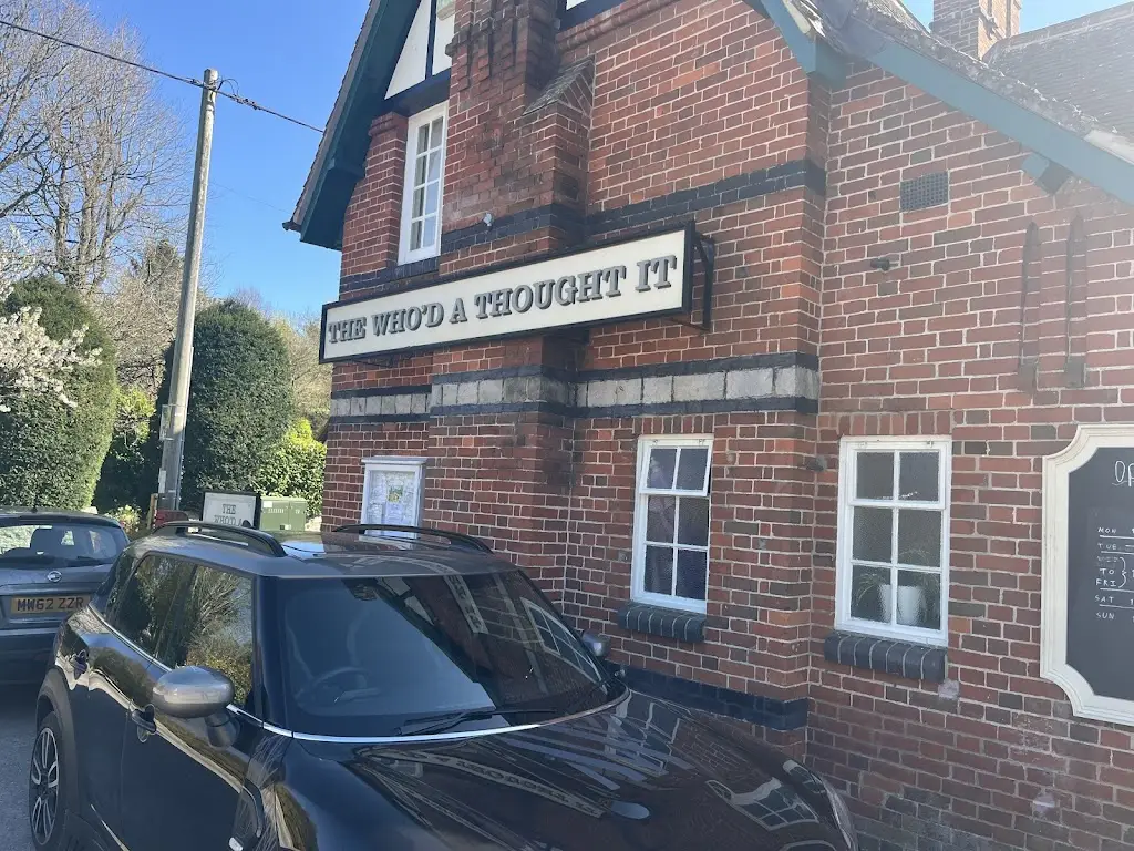 Simon Crowe_The Who'd A Thought It Pub_Pewsey_review