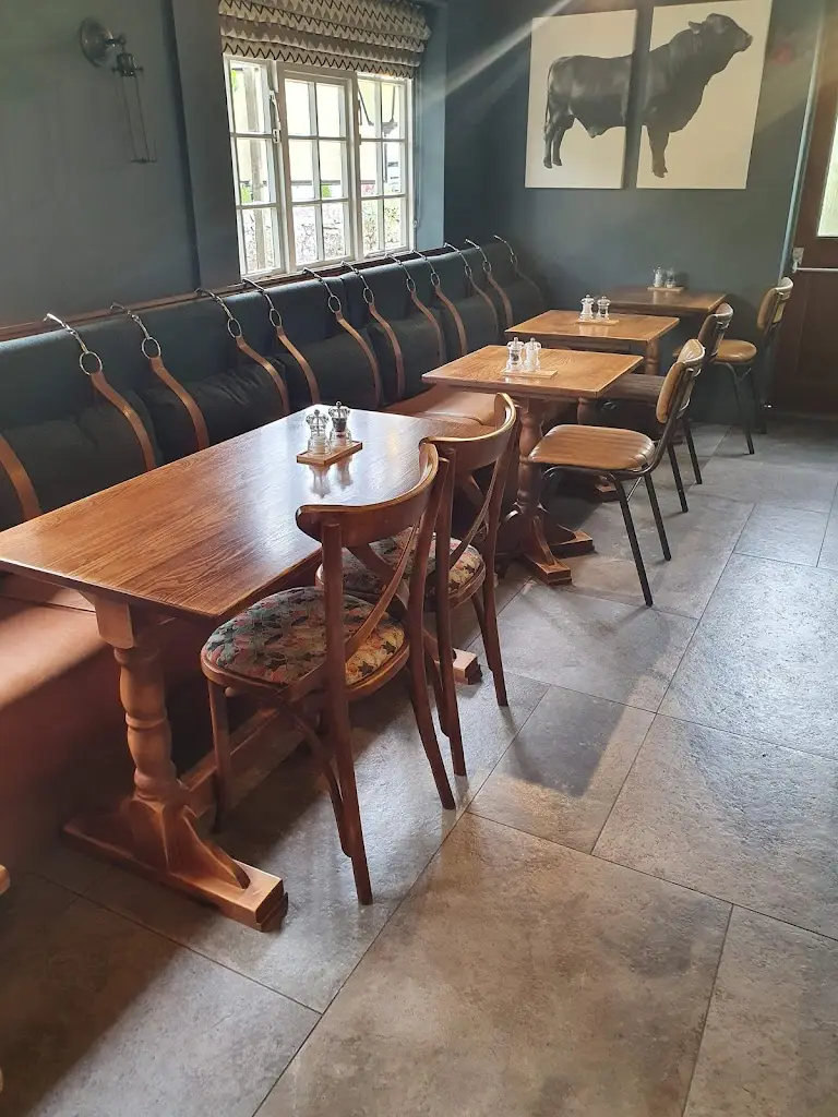 Annette Ingleson_The Who'd A Thought It Pub_Pewsey_review