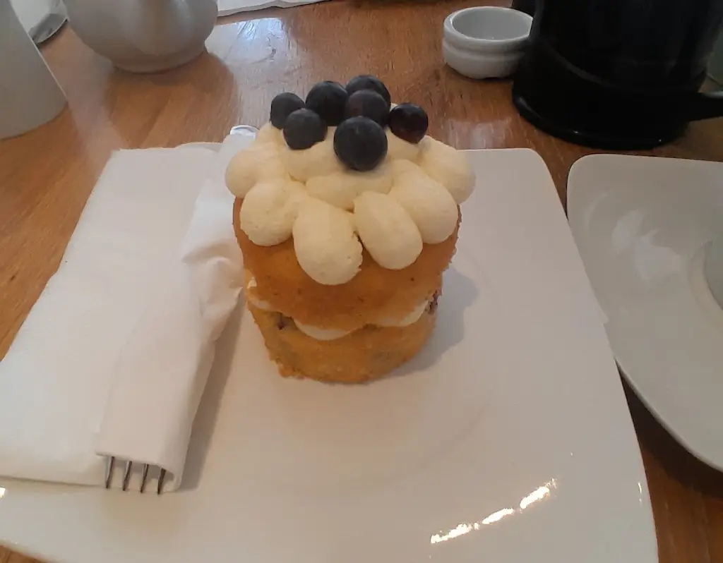 Michael Duller_The Charlton Cat_Pewsey_review