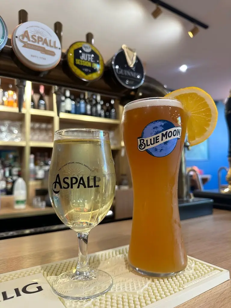 Hickey's & Friends_Barnoldswick_slider_image_2