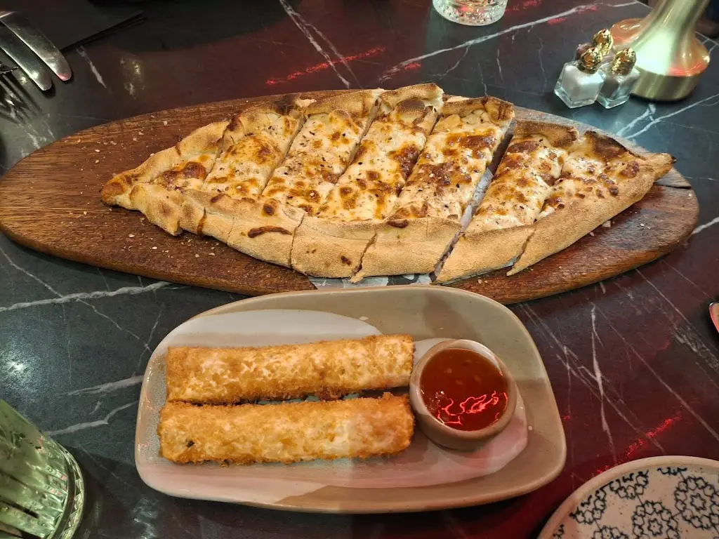 Peter Henderson_Ateesh_Ponteland_review