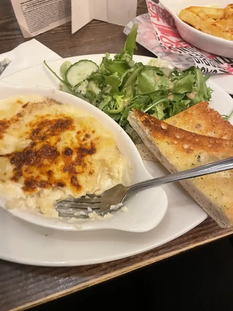 Evie-Mae Townsend_Amington Inn_Polesworth_review