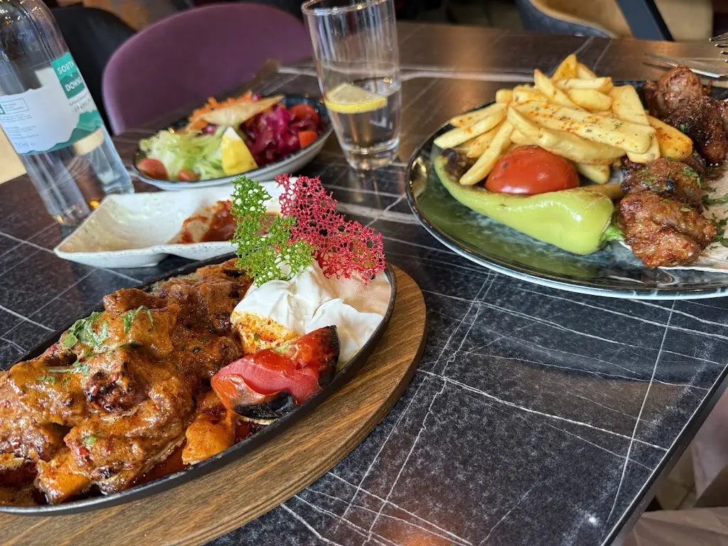 Hannah Nguyen_Mediterra Kitchen_Portslade_review